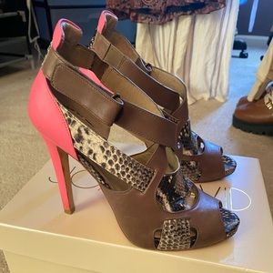 JOAN & DAVID - DAODELIA - SNAKESKIN/LEATHER HEEL